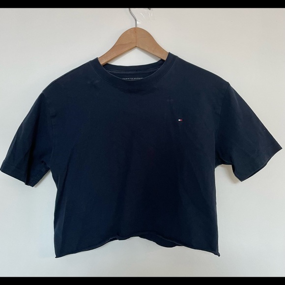 Navy Tommy Hilfiger crop top 💙 - Picture 2 of 2